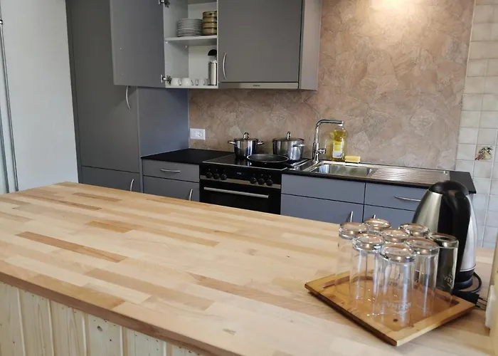 27 Apartament *